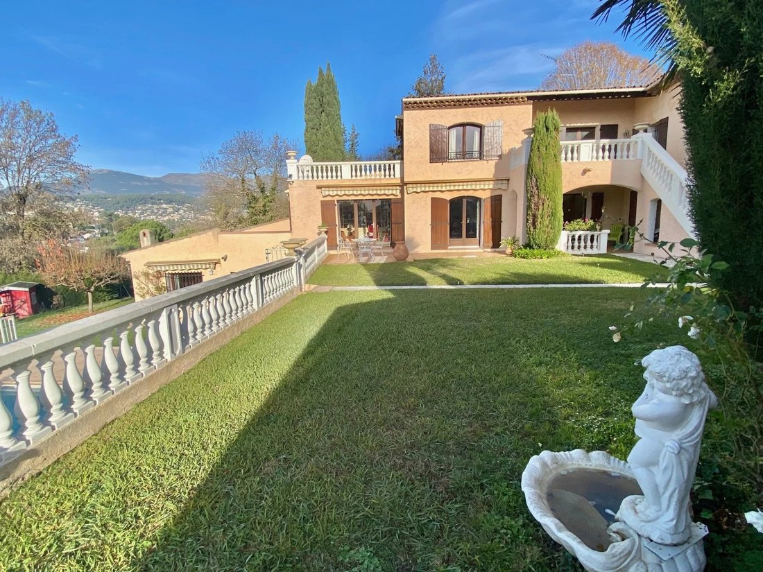 Estate in Saint-Paul-de-Vence, Provence-Alpes-Côte d'Azur, France 4 - 17777507