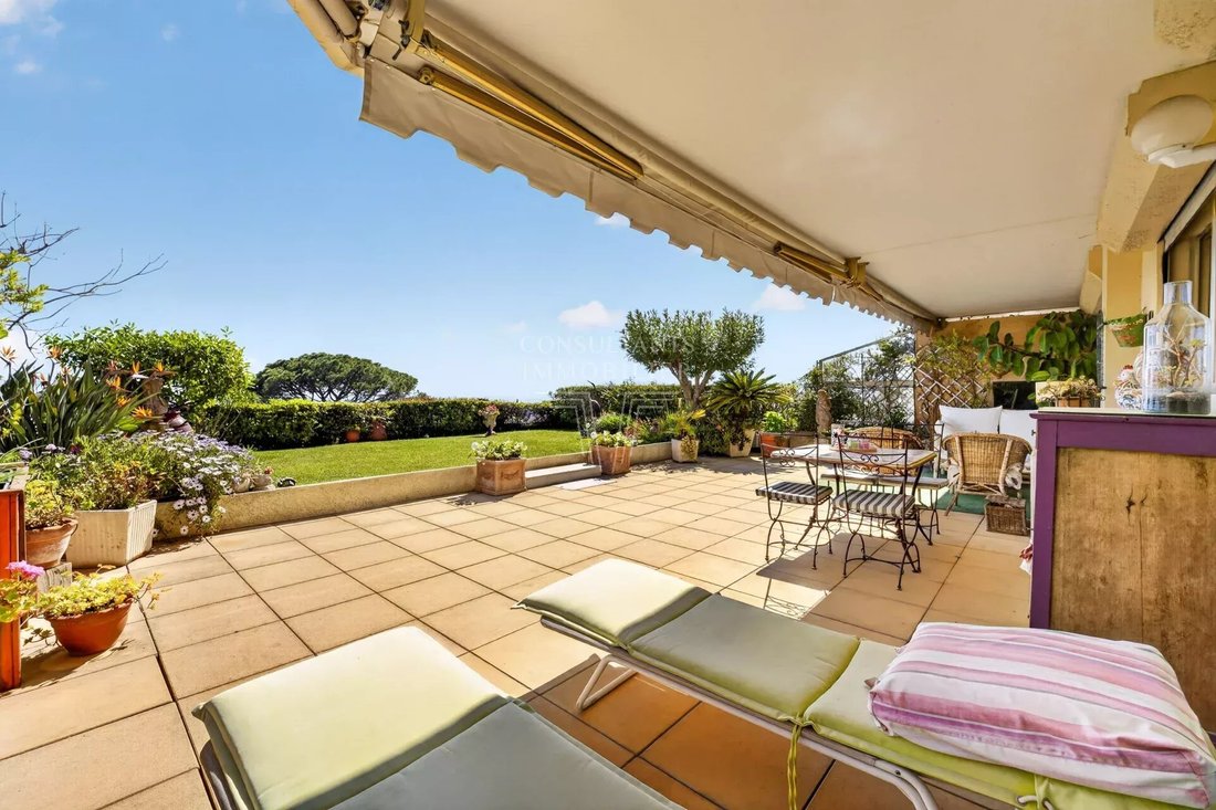 Apartment in Vieux Cannet, Le Cannet, France 1 - 15941149