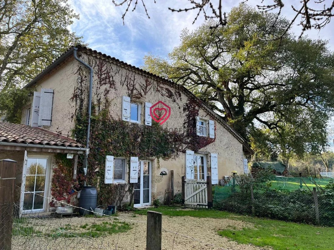 Estate in Larroque-Saint-Sernin, Occitania, France 1 - 17381438