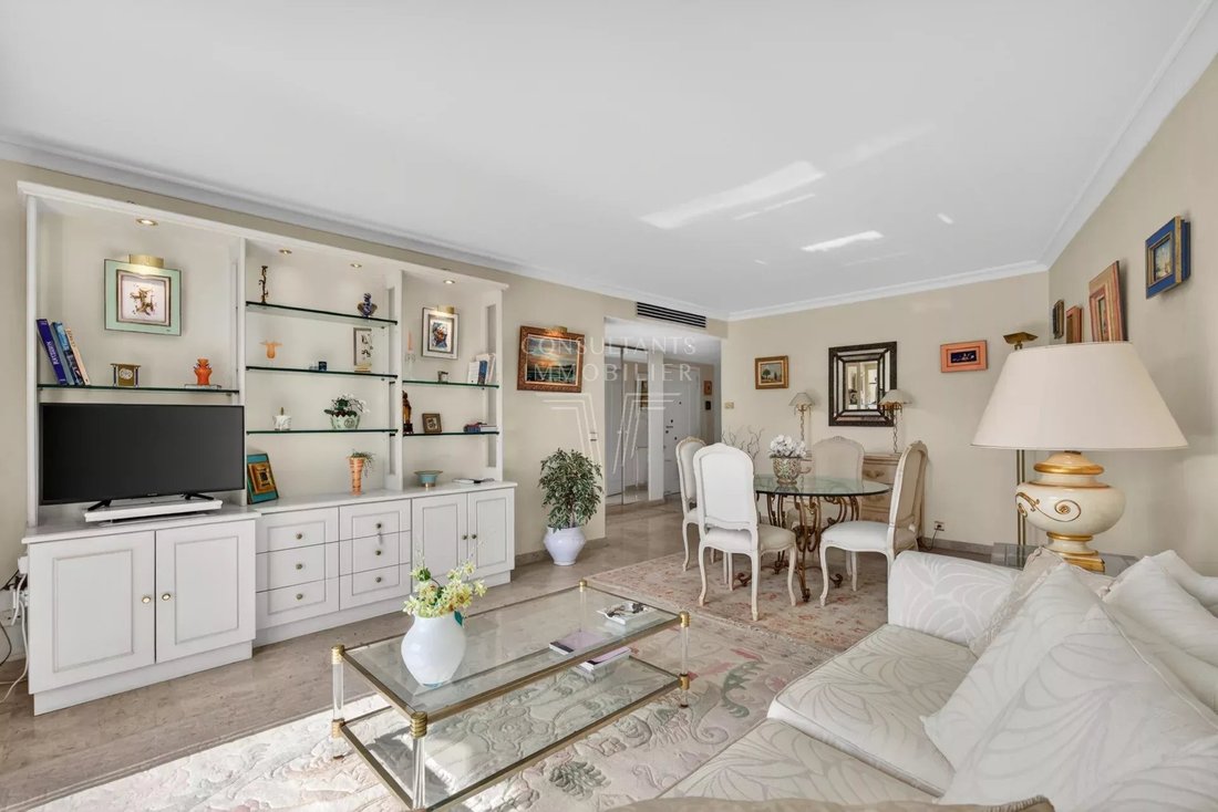 Apartment in La Source, Cannes, France 5 - 14443804