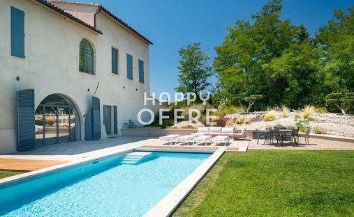 Estate in Granettes-Jauberte-Sainte Anne, Aix-en-Provence, France 1
