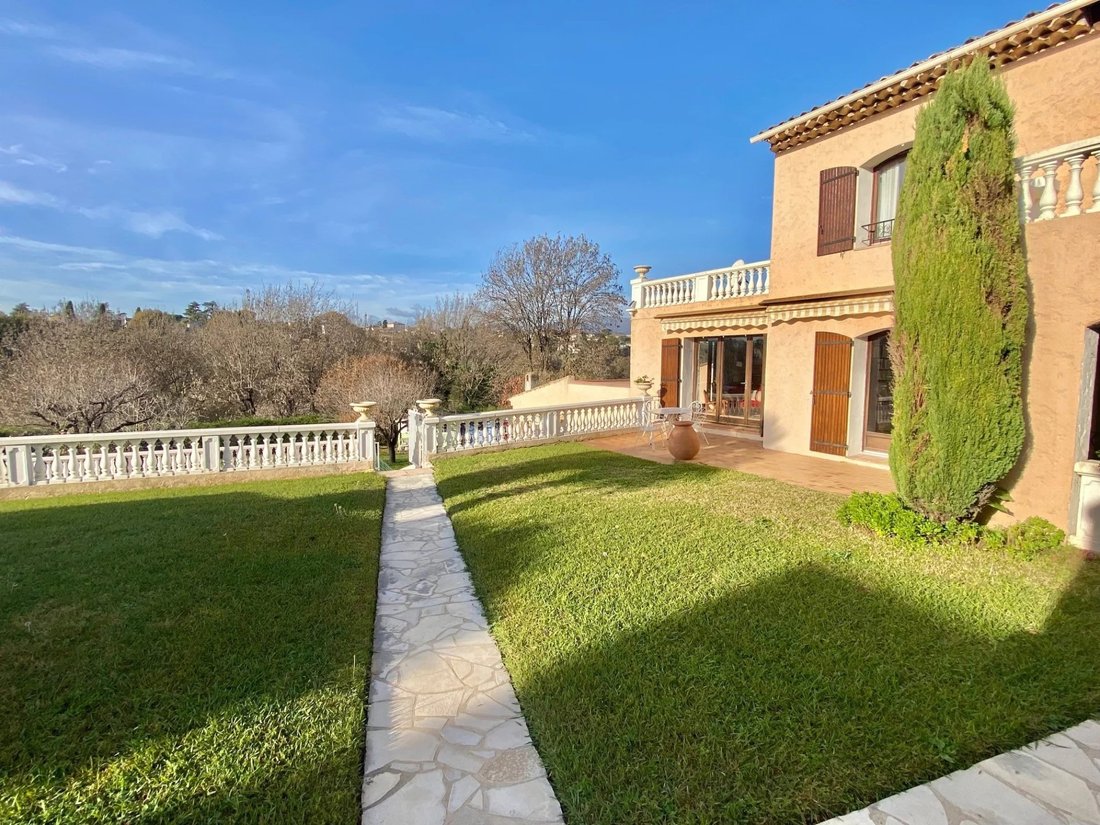 Estate in Saint-Paul-de-Vence, Provence-Alpes-Côte d'Azur, France 5 - 17777507