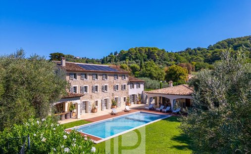 Country House in Les Plantiers-Le Plan, Mouans-Sartoux, France 1