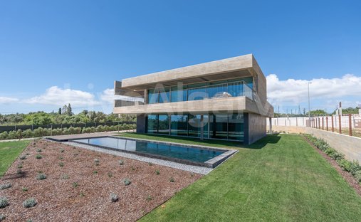 Villa in Praia da Luz, Algarve, Portugal 1