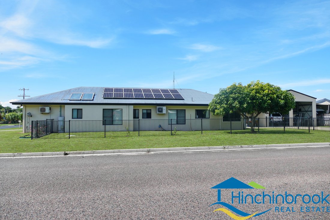 House in Cardwell, Queensland, Australia 5 - 17777605
