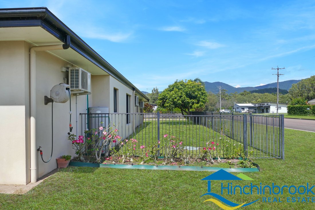 House in Cardwell, Queensland, Australia 4 - 17777605