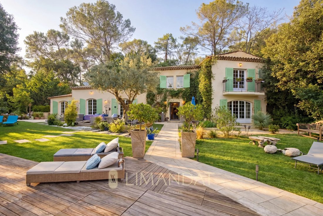 Villa in Nord, Roquefort-les-Pins, France 5 - 17777566