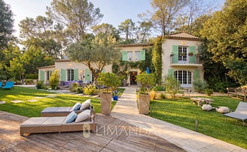 Villa in Nord, Roquefort-les-Pins, France 1