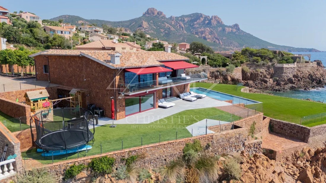 Villa in Le Dramont-Agay-Anthéor-Le Trayas, Saint-Raphaël, France 3 - 14691273