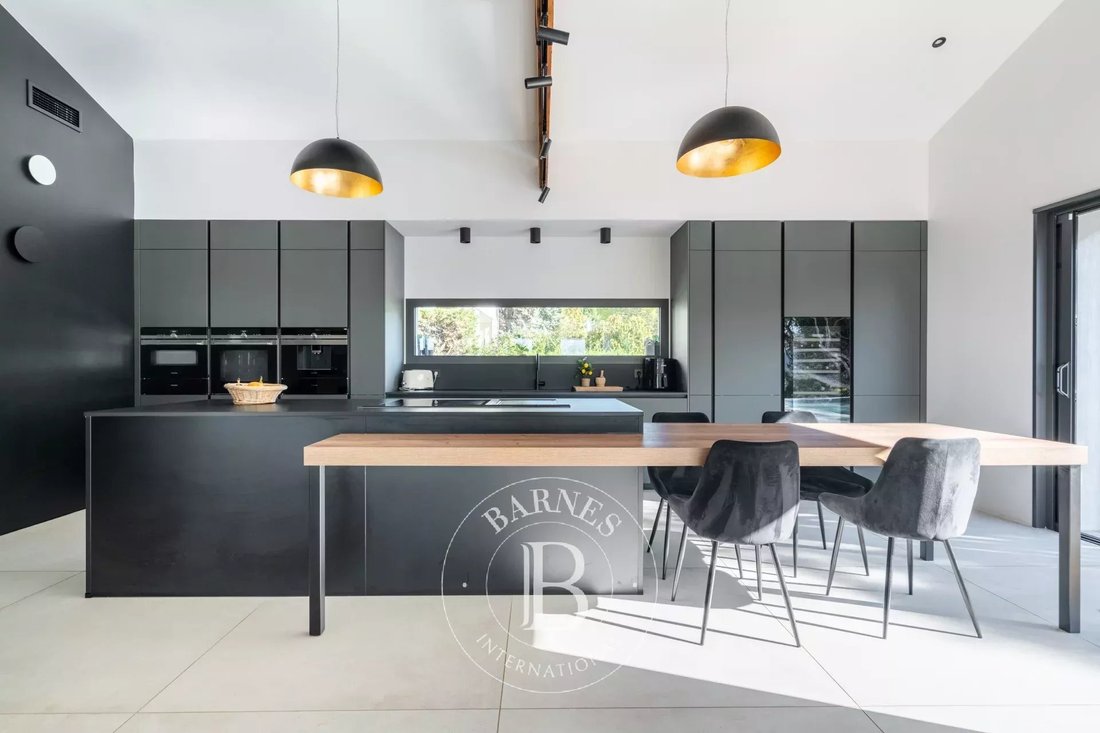 House in Grande Couronne, Cassis, France 4 - 16135957