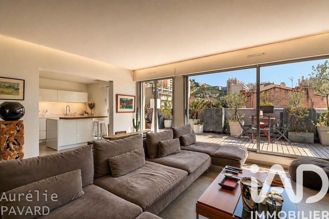 Apartment in Saint Victor, 7e Arrondissement, Marseille 2 - 17778998