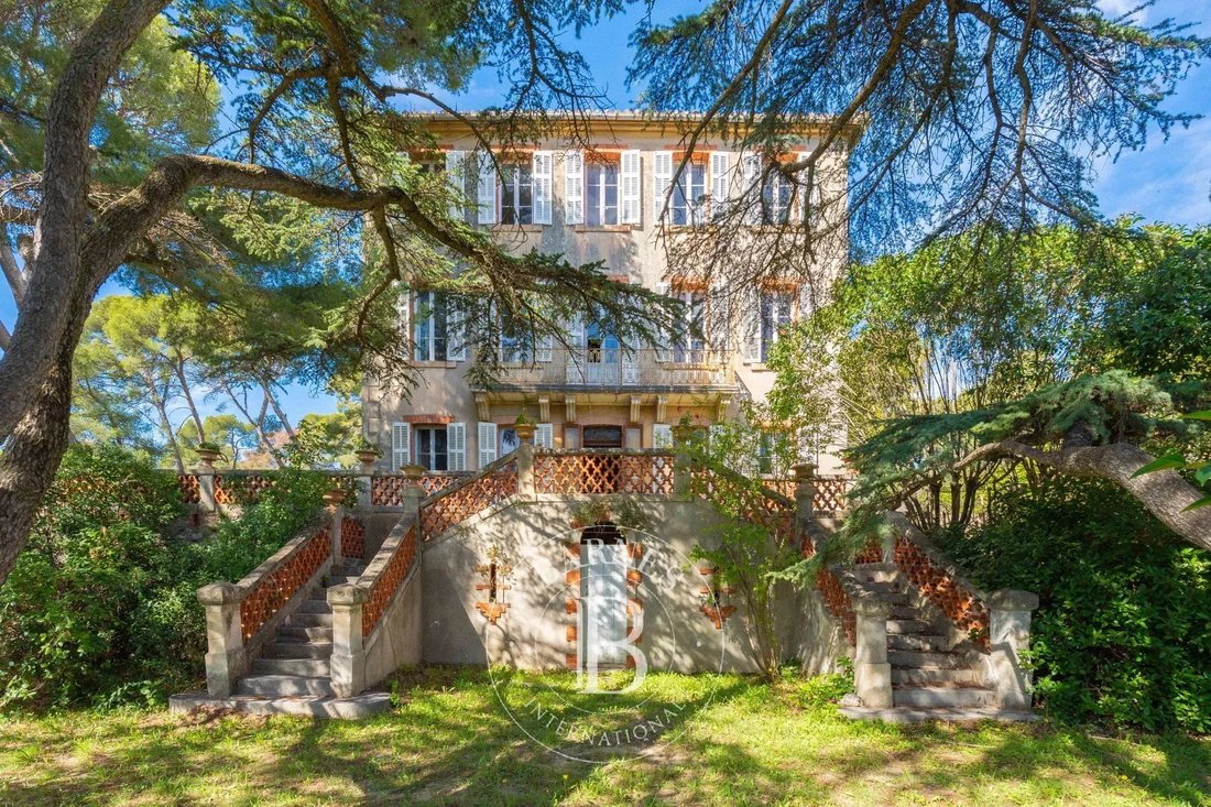 Estate in Peripherie, Cassis, France 3 - 16386625
