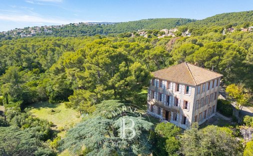 Estate in Peripherie, Cassis, France 1