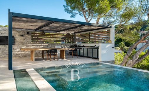 House in Grande Couronne, Cassis, France 1