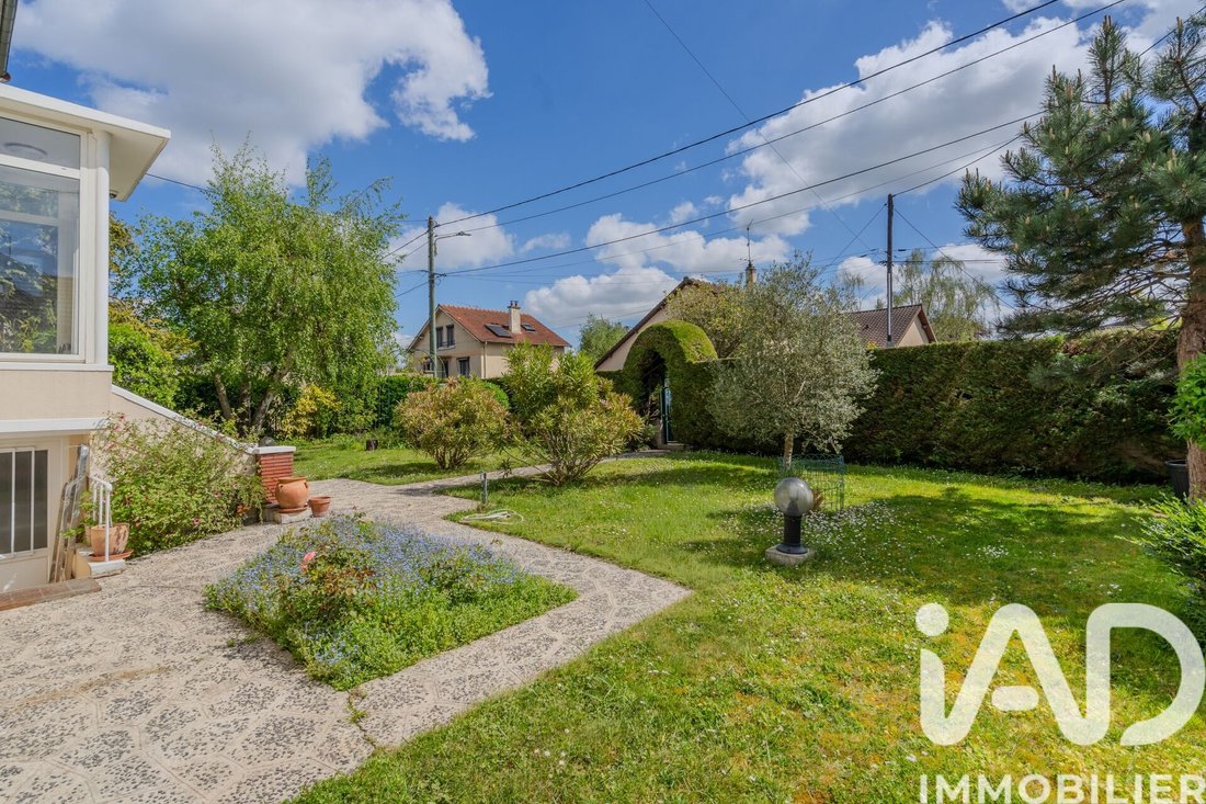 House in Chelles, Ile-de-France, France 2 - 17779352
