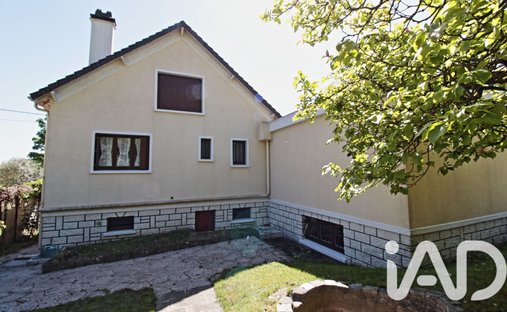House in La Chataigneraie, Saint-Leu-la-Forêt, France 1