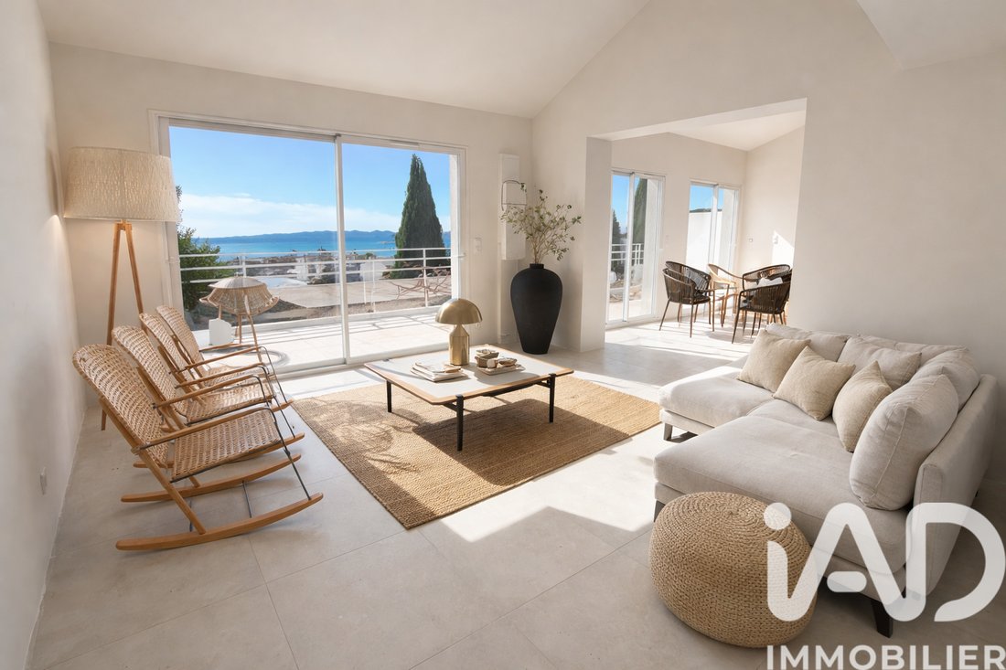 Apartment in Le Lavandou, Provence-Alpes-Côte d'Azur, France 2 - 17692192