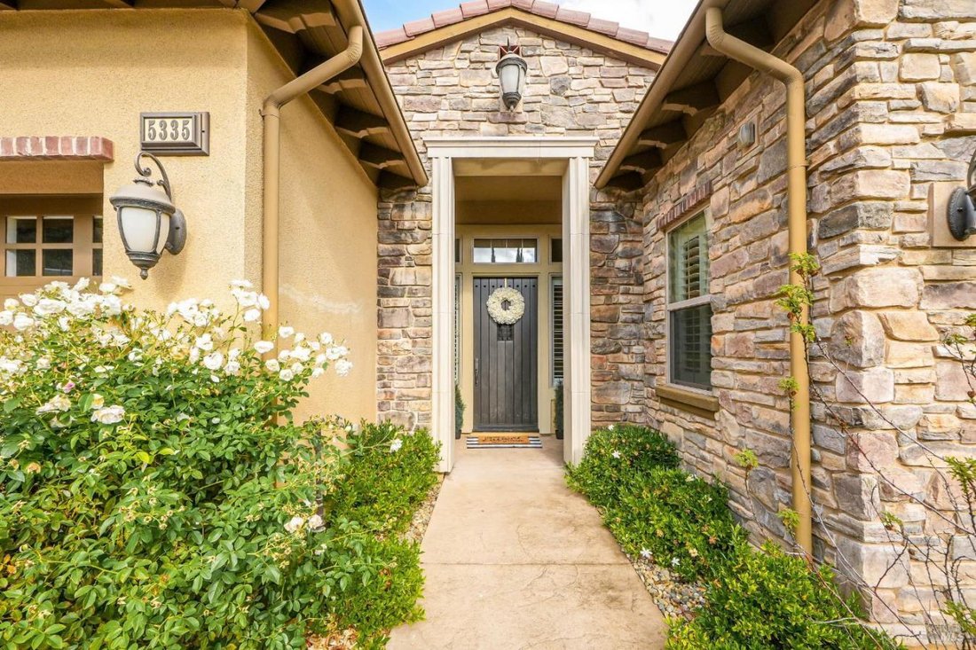 House in Suisun City, California, United States 2 - 17777893