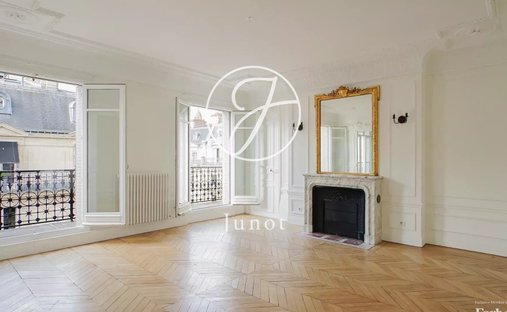 Apartment in Triangle d'Or, Paris 8e Arrondissement, Paris 1