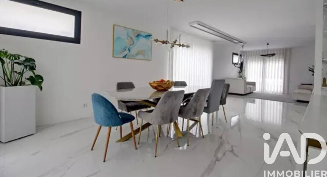House in La Frette-sur-Seine, Ile-de-France, France 3 - 17779408