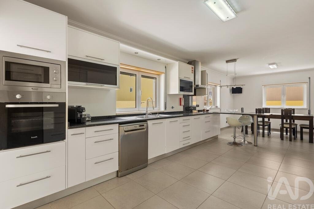 Townhouse in Atouguia da Baleia, Leiria District, Portugal 5 - 17617368