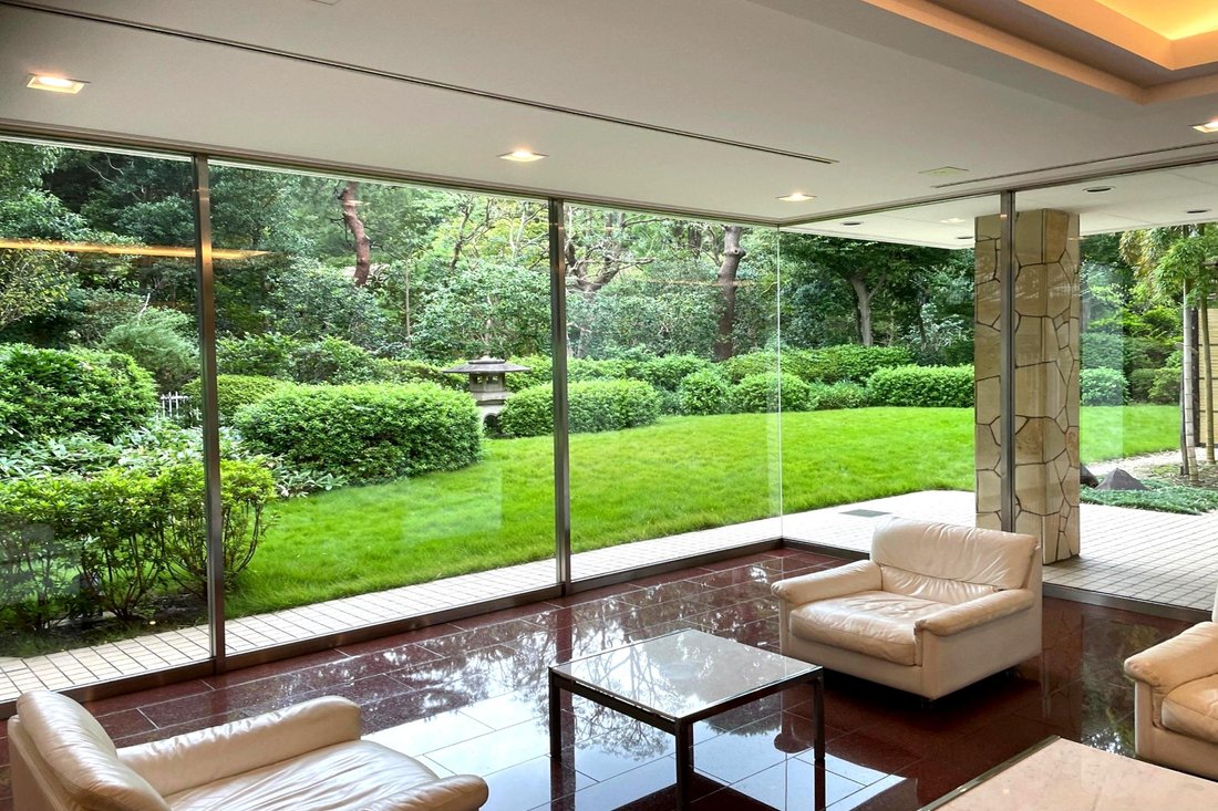 Apartment in Minato City, Tokyo, Japan 3 - 17777672