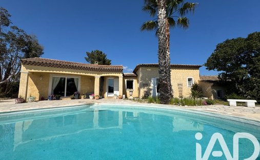 House in Les Adrets-de-l'Estérel, Provence-Alpes-Côte d'Azur, France 1
