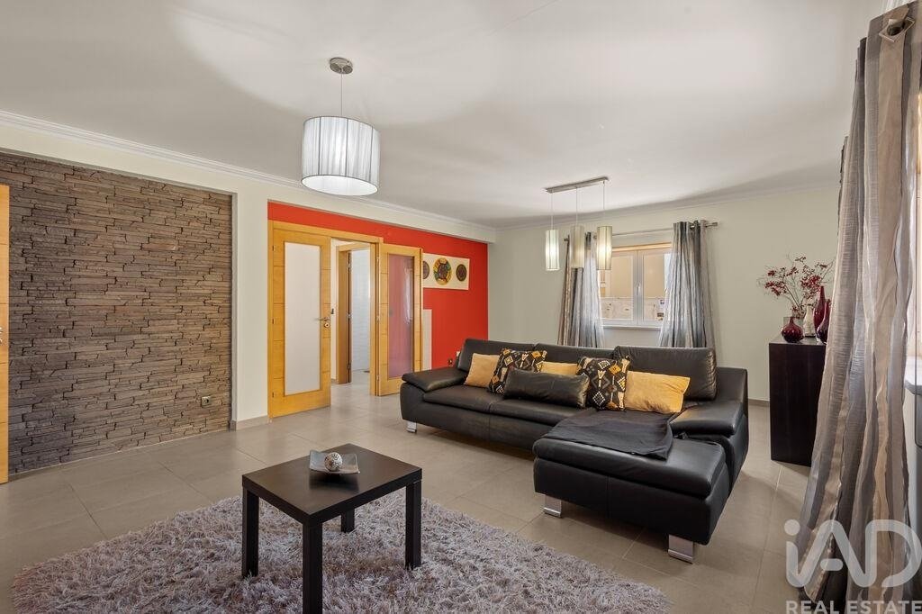 Townhouse in Atouguia da Baleia, Leiria District, Portugal 3 - 17617368