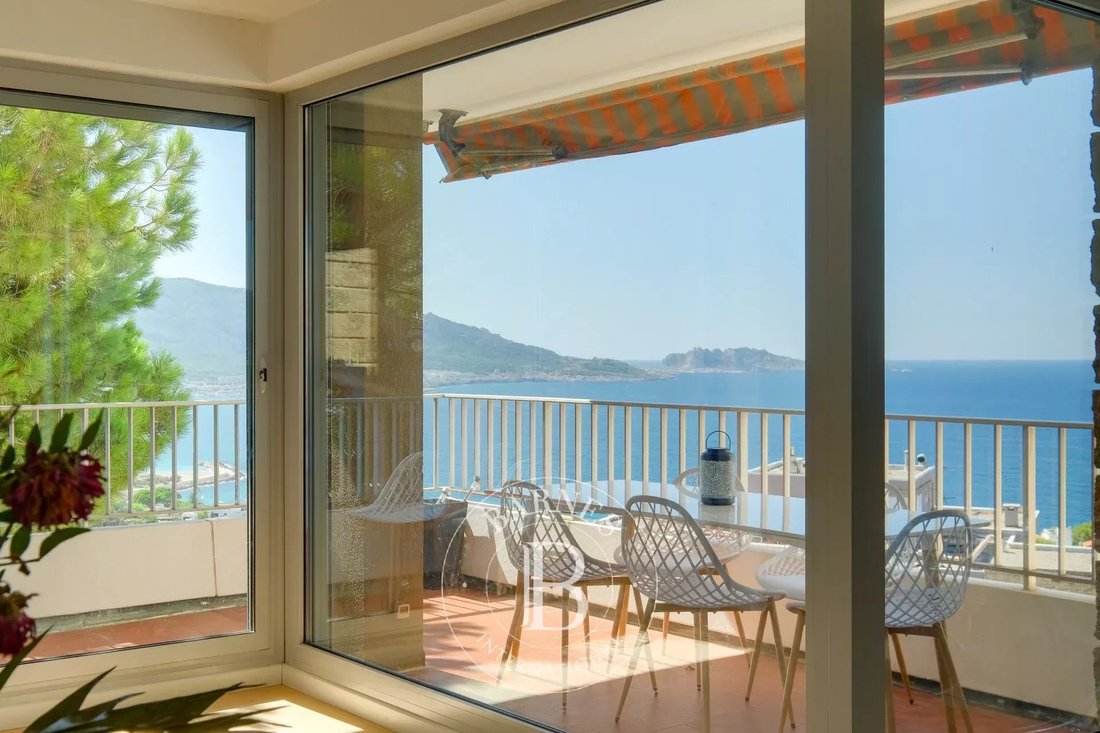 Apartment in Le Roucas Blanc, 7e Arrondissement, Marseille 1 - 16145902