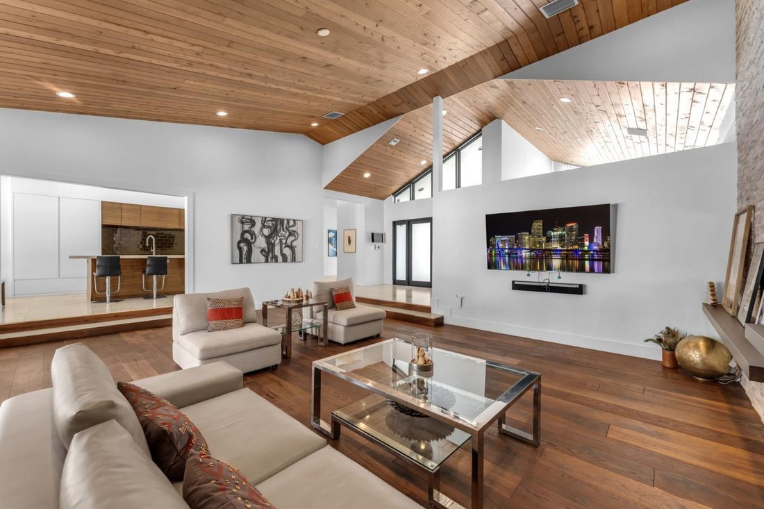 House in Miami, Florida, United States 5 - 17777889