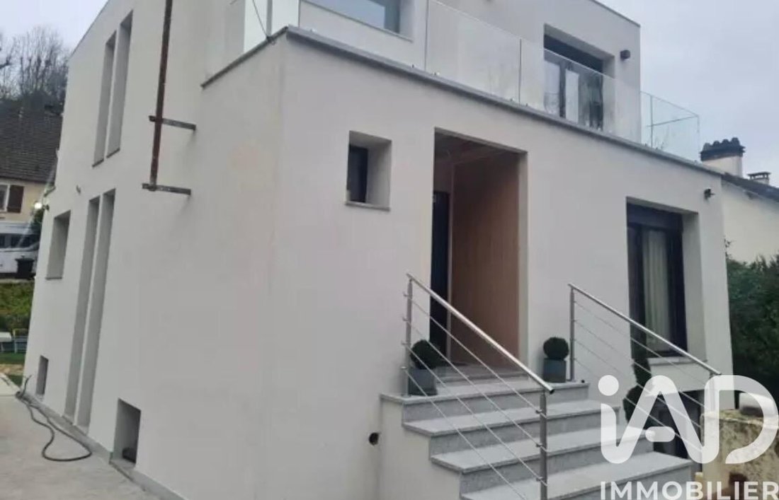 House in La Frette-sur-Seine, Ile-de-France, France 1 - 17779408
