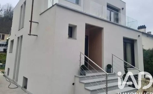 House in La Frette-sur-Seine, Ile-de-France, France 1