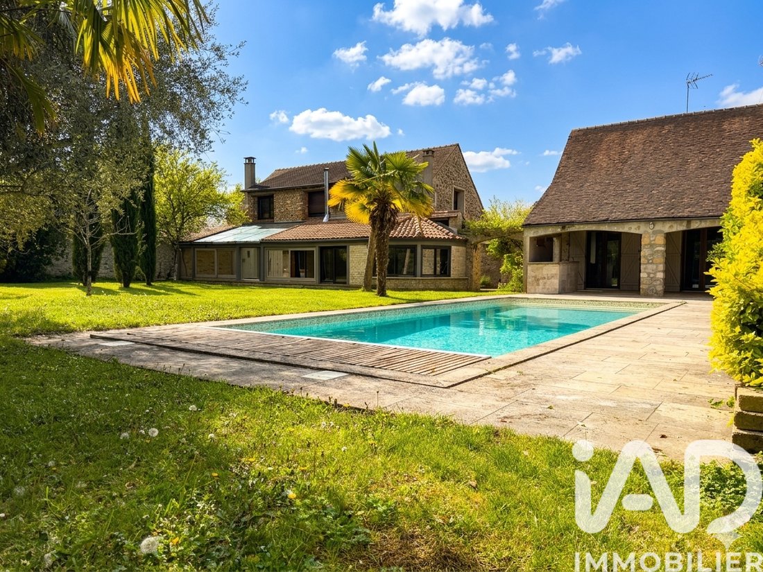 House in Pringy, Ile-de-France, France 1 - 17779294