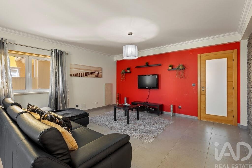 Townhouse in Atouguia da Baleia, Leiria District, Portugal 4 - 17617368