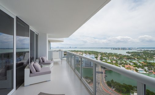Condo in Miami Beach, Florida, United States 1
