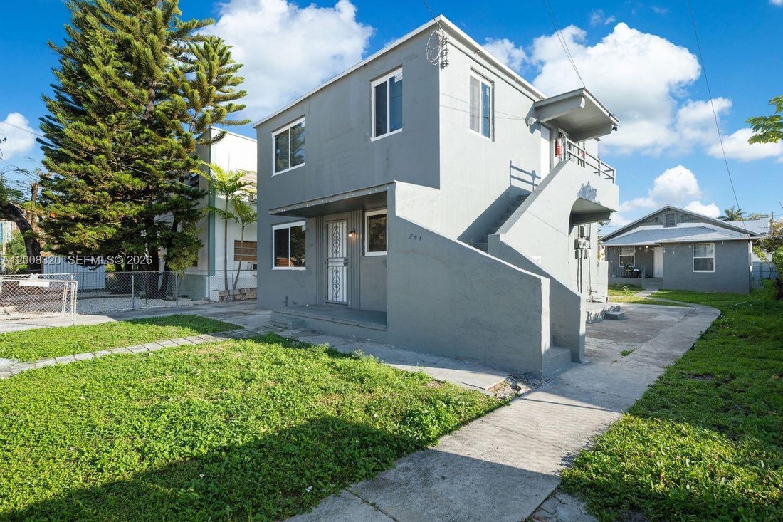 Miami, Florida, United States 2 - 17777647