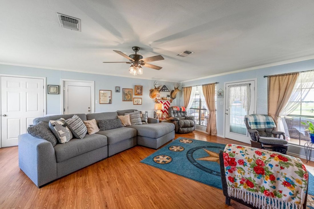 House in Mullin, Texas, United States 5 - 17777896