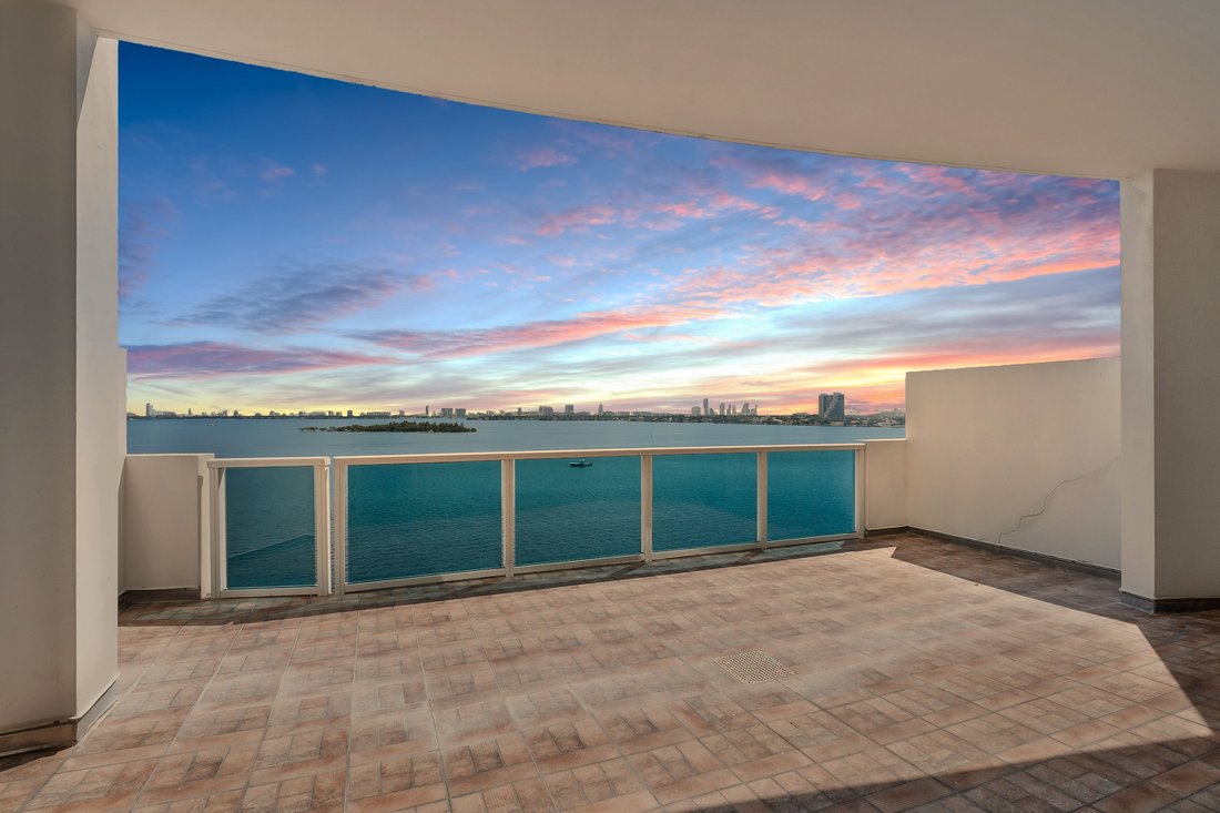 Condo in Miami, Florida, United States 5 - 17777777