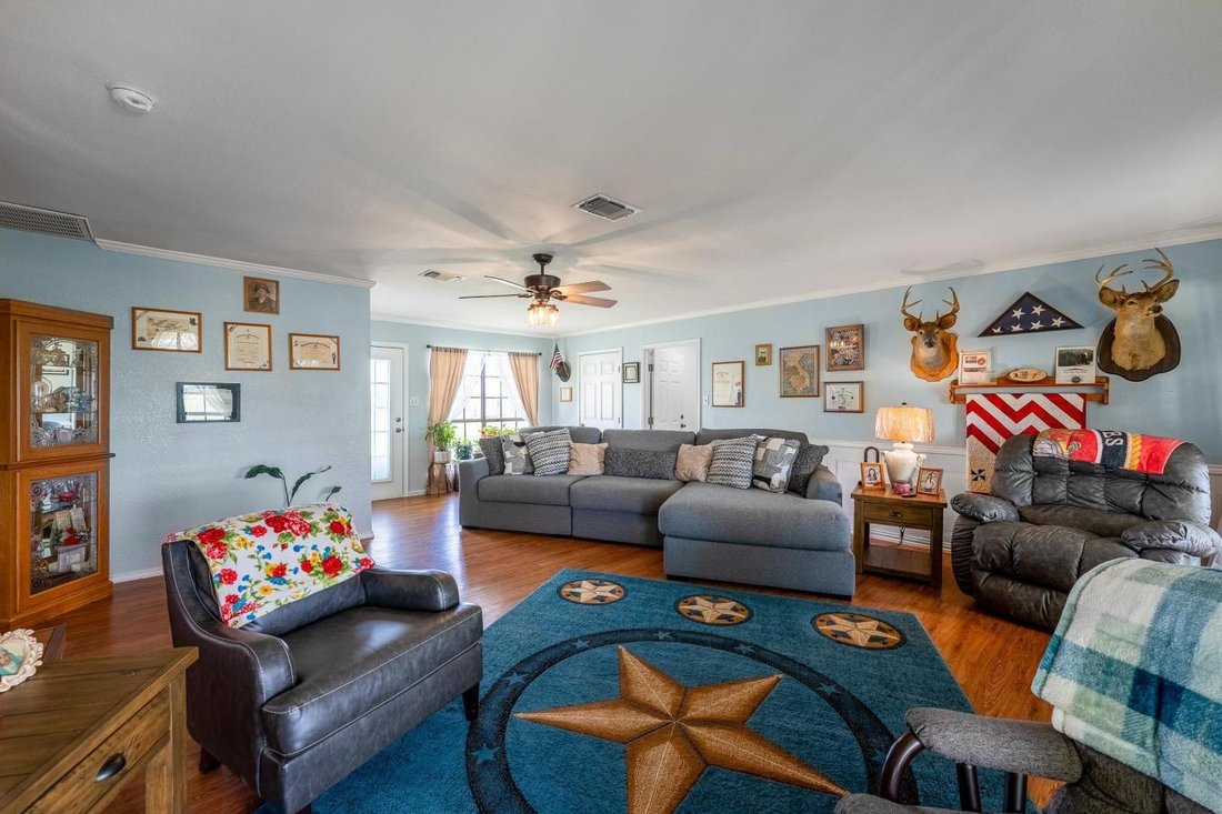 House in Mullin, Texas, United States 4 - 17777896