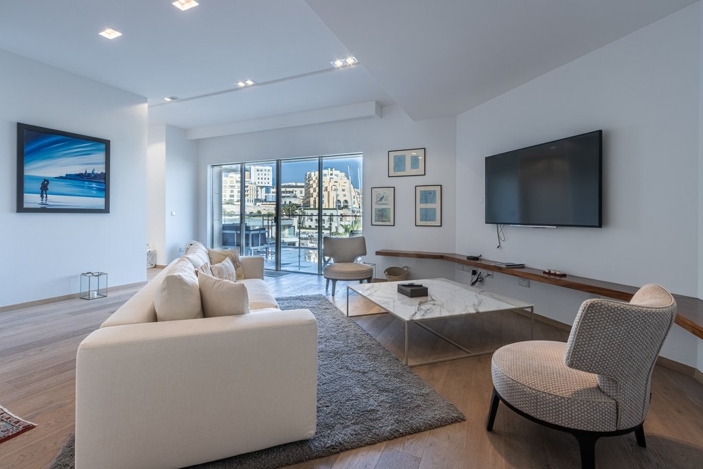 Apartment in Saint Julian's, Malta 5 - 15572372