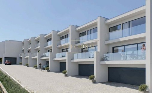 Villa in Fanzeres e Sao Pedro da Cova, Porto District, Portugal 1