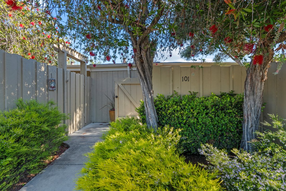 Condo in Carmel-by-the-Sea, California, United States 2 - 17778261