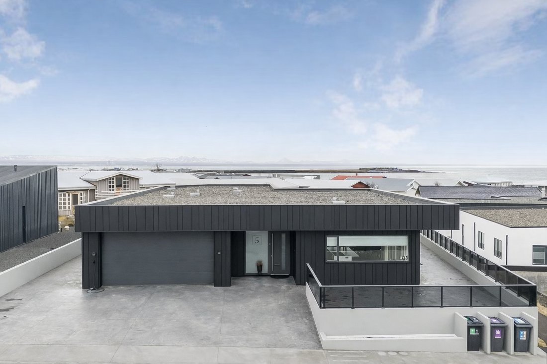 Villa in Alftanes, Garðabær, Iceland 3 - 17778405