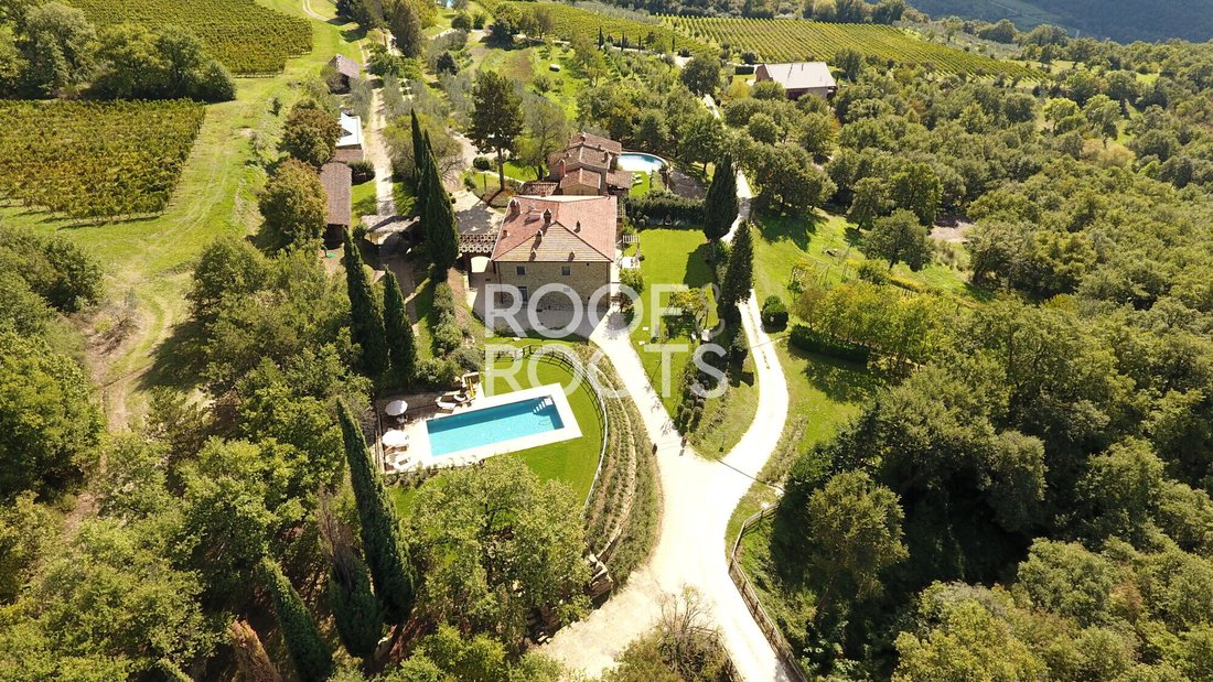 Villa in Giovi-Puglia-Catona, Arezzo, Tuscany 1 - 17778379