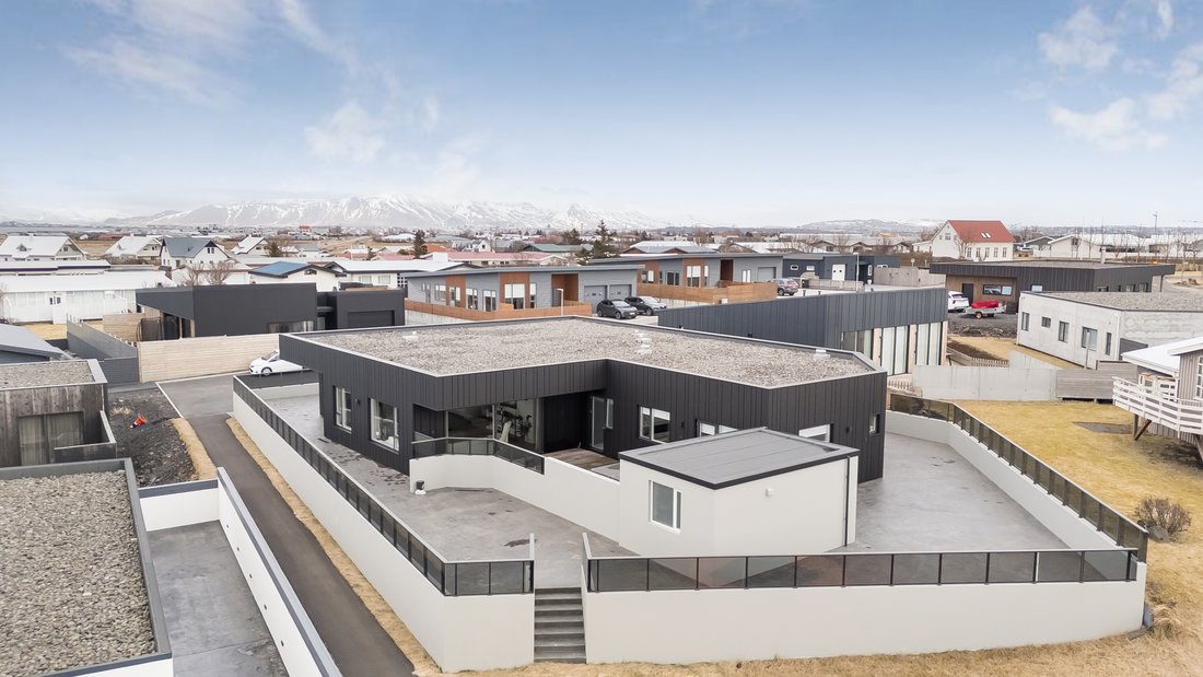 Villa in Alftanes, Garðabær, Iceland 5 - 17778405
