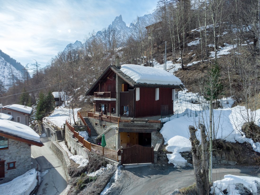 Villa in Courmayeur, Aosta Valley / Vallée d'Aoste, Italy 2 - 17778401