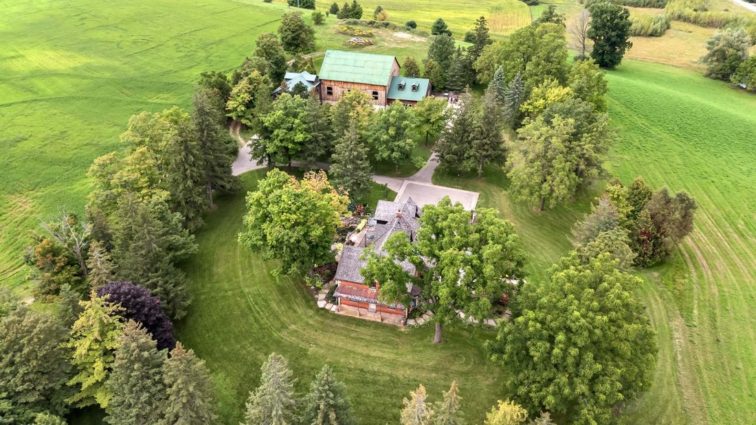 Estate in Hamilton, Ontario, Canada 4 - 17778481