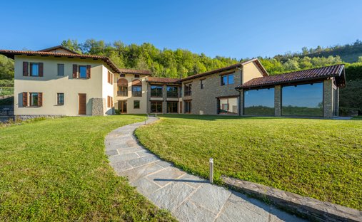 Villa en Alba, Piamonte, Italia 1