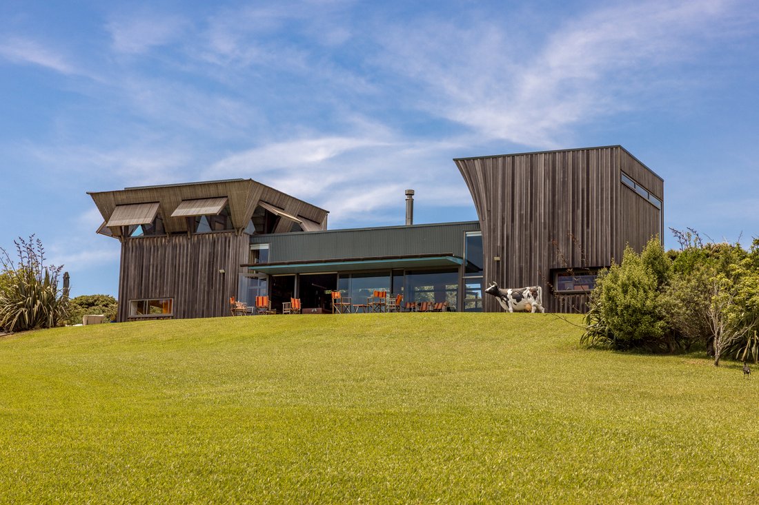 House in Waiheke Island, Auckland, New Zealand 1 - 17780653