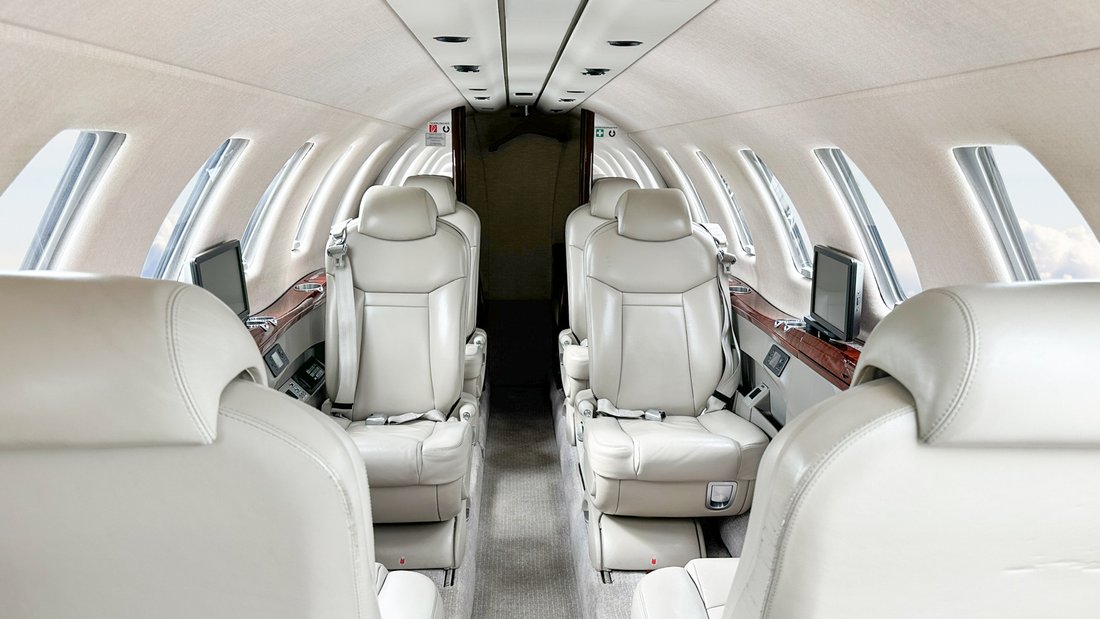 Light Jet in Hof, Germany 5 - 17780247